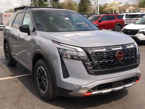 New 2026 Nissan Pathfinder Rock Creek w/ Rock Creek Premium Package AWD/4WD image 9