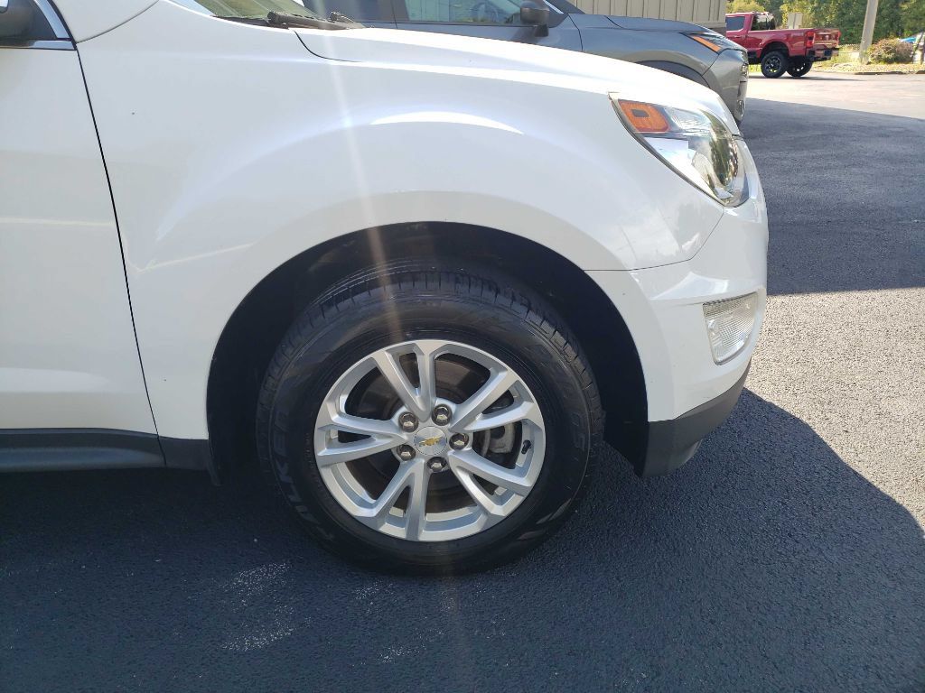 Used 2017 Chevrolet Equinox LT w/ Convenience Package AWD/4WD image 32