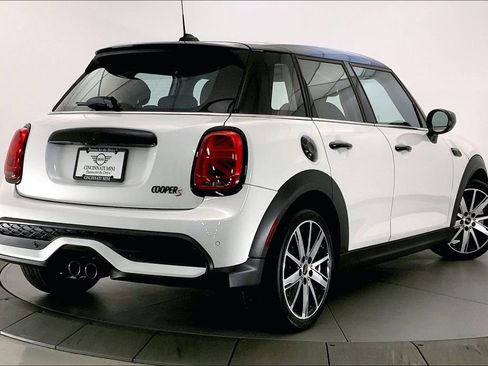 Certified 2024 MINI Cooper S image 12