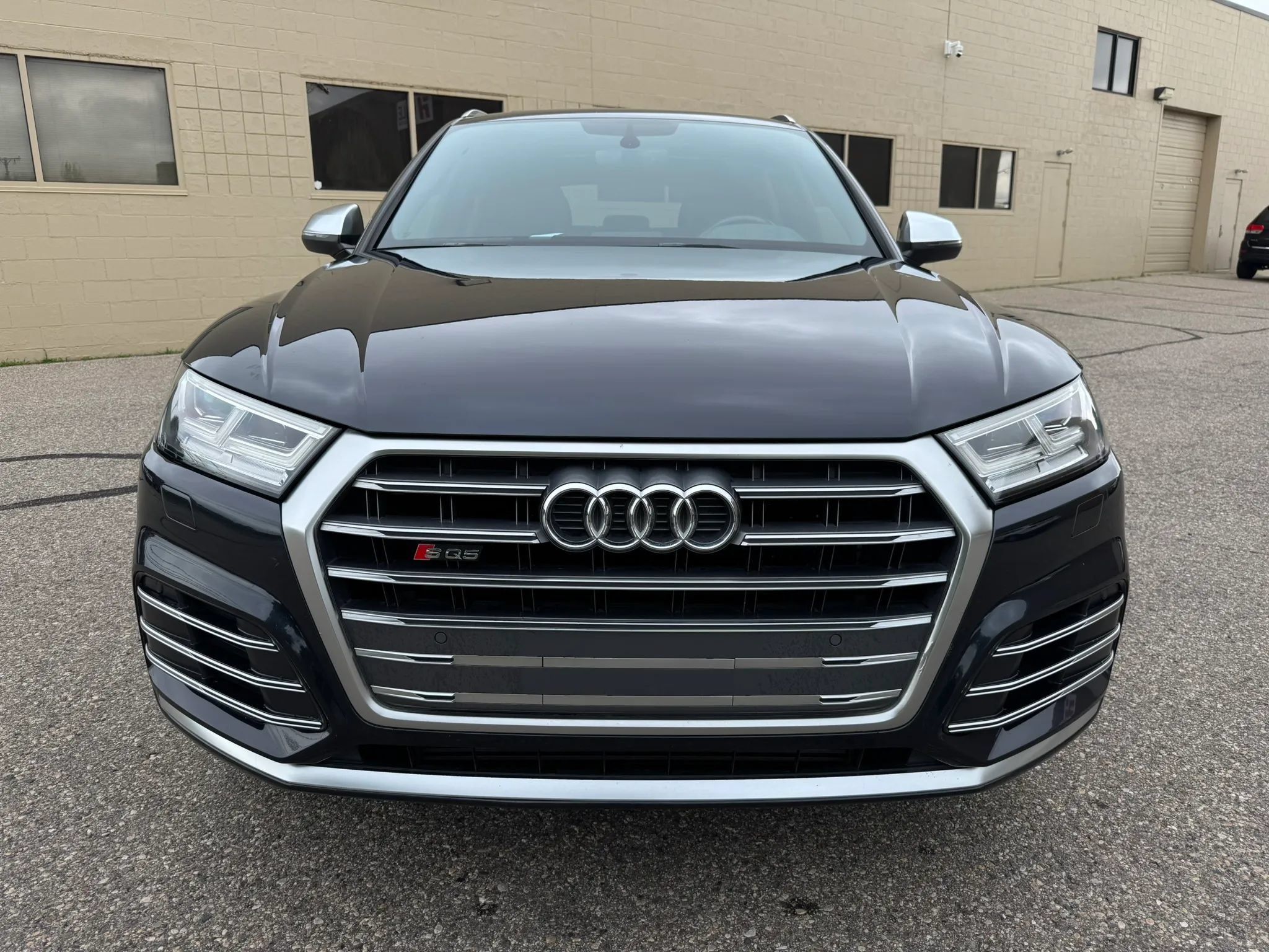 Used 2018 Audi SQ5 Premium Plus AWD/4WD image 2