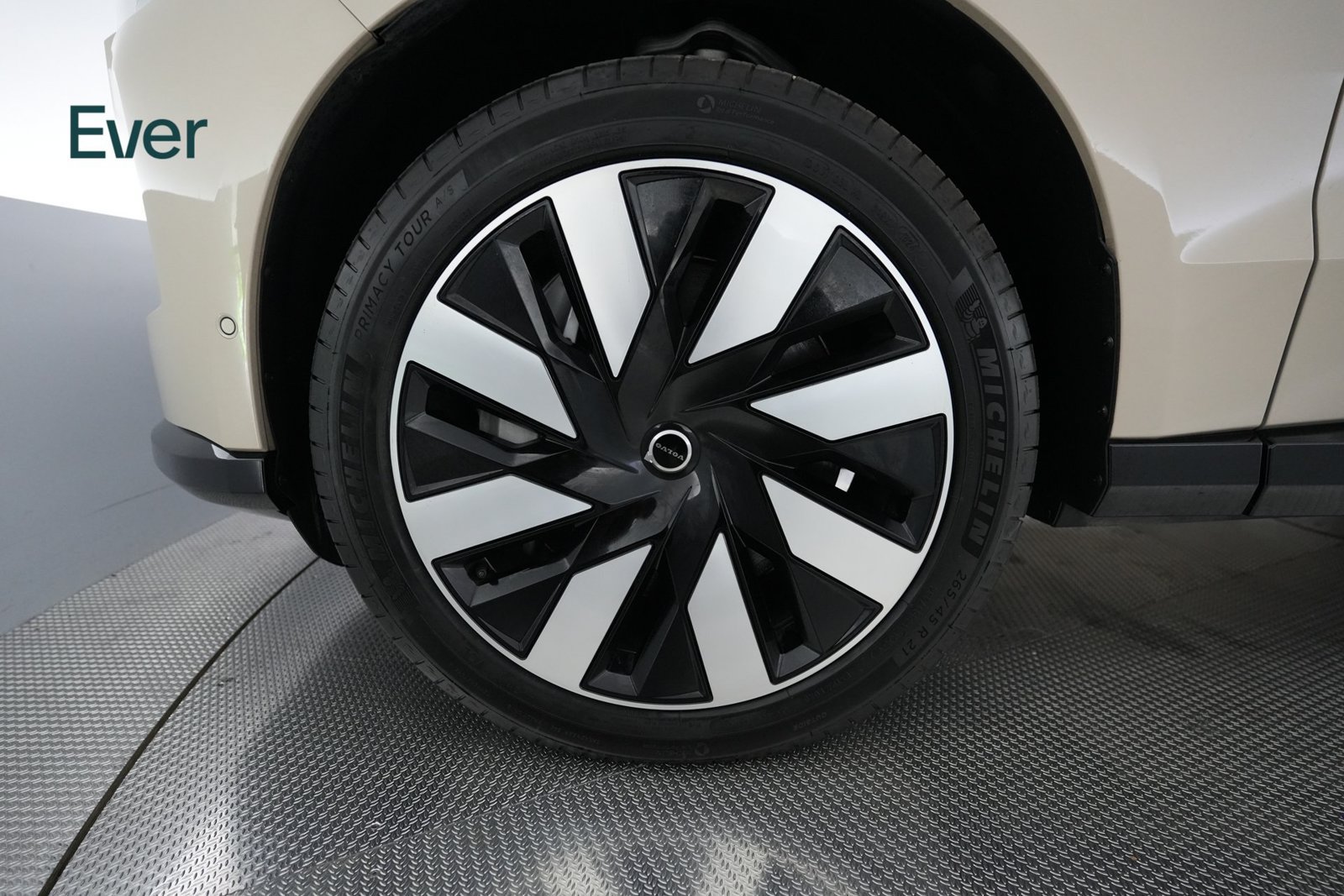 Used 2025 Volvo EX90 Plus AWD/4WD image 19