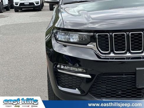 Certified 2023 Jeep Grand Cherokee Limited AWD/4WD image 9