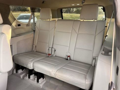 Certified 2024 Cadillac Escalade ESV Sport Platinum w/ LPO, ONYX Package image 31