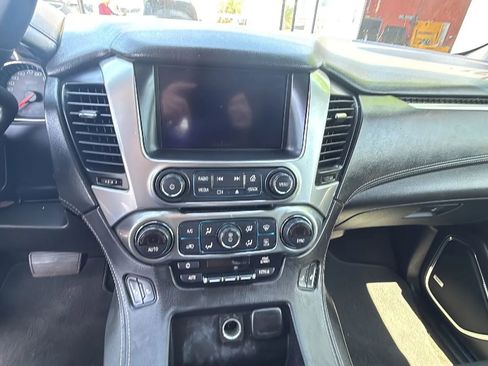 Used 2018 Chevrolet Tahoe LT RWD image 12