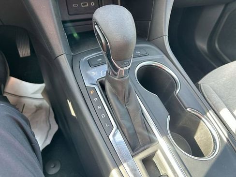 Used 2024 Chevrolet Equinox LT AWD/4WD image 24