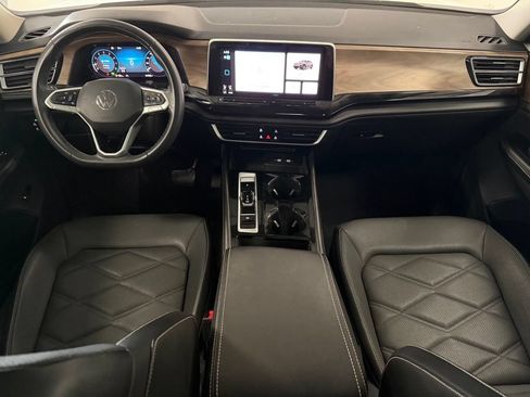 Used 2024 Volkswagen Atlas SE FWD image 14