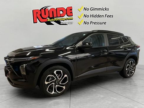 Used 2024 Chevrolet Trax RS w/ Sunroof Package FWD image 1