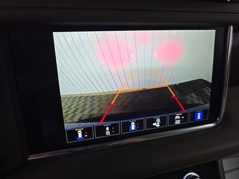 Used 2023 GMC Yukon XL Denali image 24