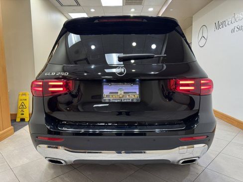 Certified 2025 Mercedes-Benz GLB 250 image 4