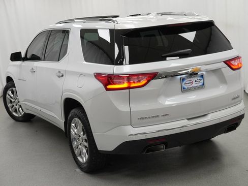 Used 2019 Chevrolet Traverse High Country w/ LPO, Floor Liner Package AWD/4WD image 40