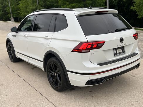 Used 2024 Volkswagen Tiguan SE R-Line image 8