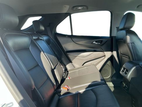 Used 2018 Chevrolet Equinox Premier image 18