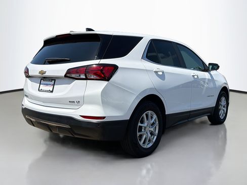 Used 2022 Chevrolet Equinox LT AWD/4WD image 2