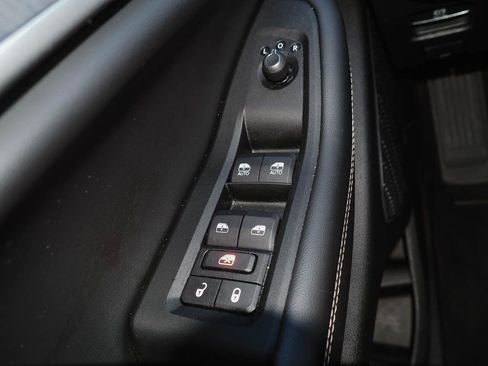 Used 2023 Jeep Grand Cherokee L Limited AWD/4WD image 29