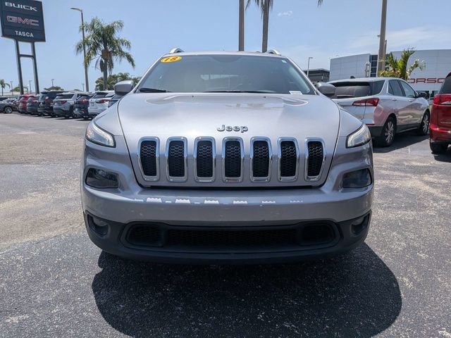 Used 2018 Jeep Cherokee Latitude FWD image 9