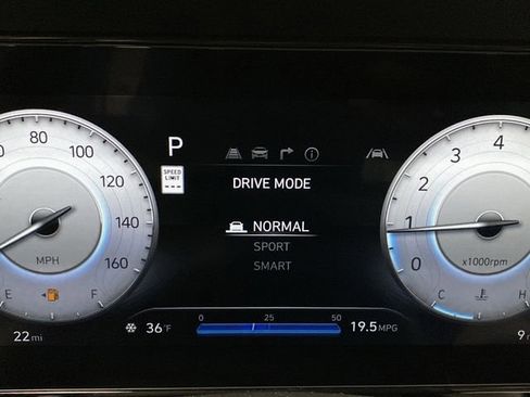 New 2026 Hyundai Elantra Limited image 24