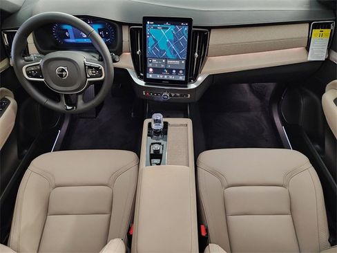 New 2026 Volvo XC90 B6 Plus w/ Protection Package Premier image 4