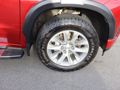 Used 2021 Chevrolet Silverado 1500 High Country image 13