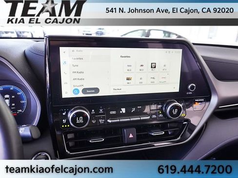 Used 2023 Toyota Highlander Limited AWD/4WD image 26