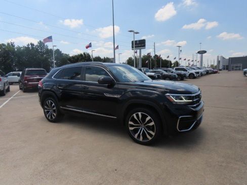 Used 2021 Volkswagen Atlas Cross Sport SEL R-Line FWD image 6