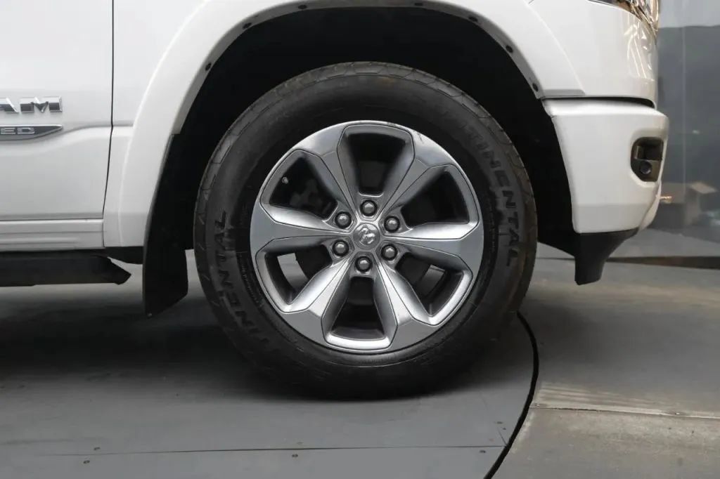 Used 2019 RAM 1500 Limited AWD/4WD image 25