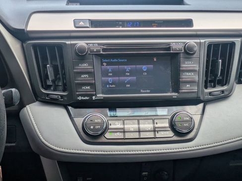 Used 2015 Toyota RAV4 XLE FWD image 18