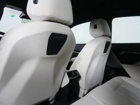 New 2026 BMW 530i xDrive w/ Premium Package image 17