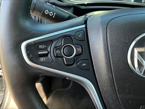 Used 2015 Buick Regal FWD image 12