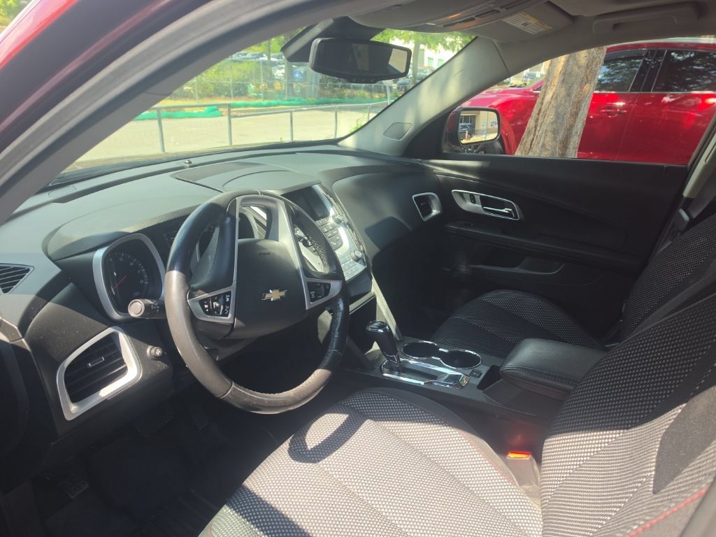 Used 2017 Chevrolet Equinox LT FWD image 4
