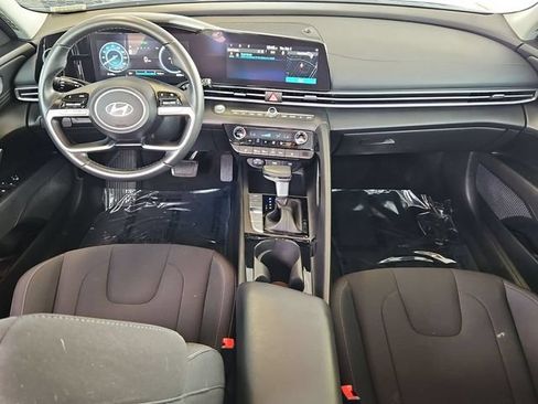 Used 2024 Hyundai Elantra SEL w/ Convenience Package FWD image 25