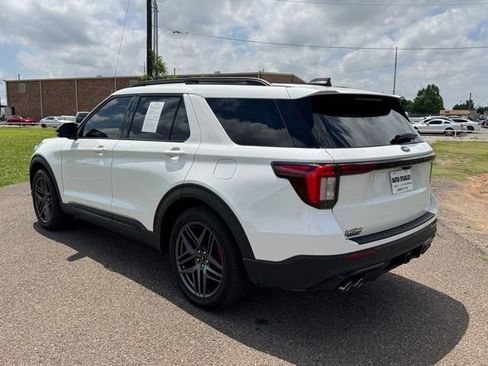 Used 2025 Ford Explorer ST w/ Sun And Sound Package AWD/4WD image 4