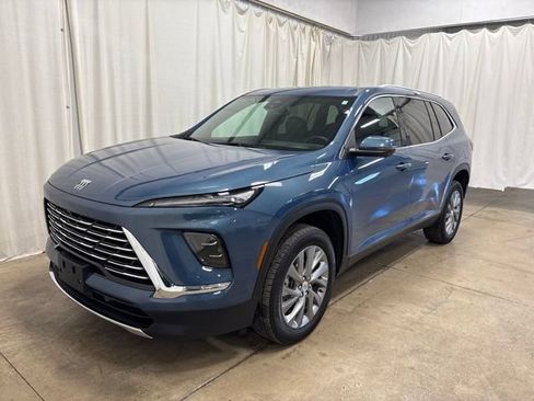 Used 2025 Buick Enclave Preferred FWD image 8