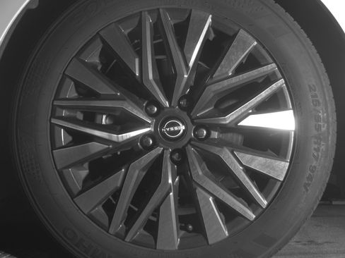 Used 2025 Nissan Altima 2.5 SV image 12