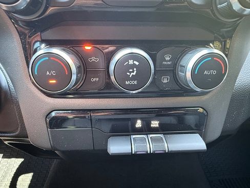 Used 2022 RAM 1500 Big Horn RWD image 25