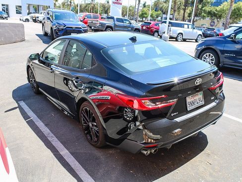 Certified 2025 Toyota Camry SE FWD image 9