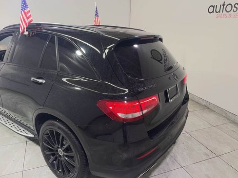 Used 2019 Mercedes-Benz GLC 300 4MATIC w/ AMG Line image 4
