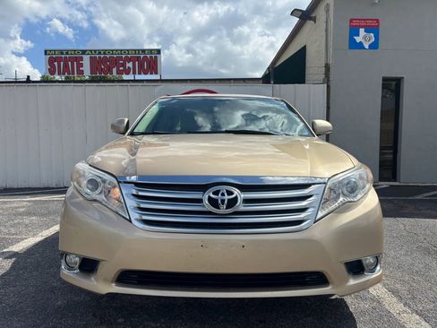 Used 2011 Toyota Avalon image 10