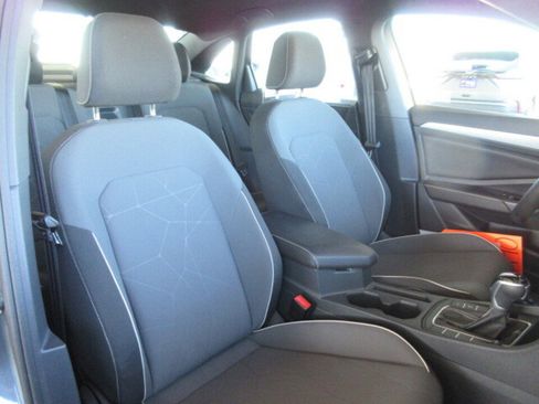 Used 2025 Volkswagen Jetta Sport FWD image 29