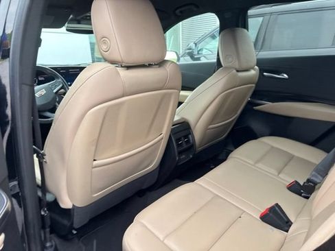 Used 2025 Cadillac XT4 Premium Luxury FWD image 50