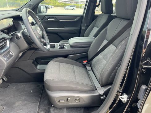 Used 2026 GMC Acadia Elevation FWD image 5