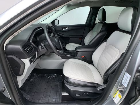 Used 2024 Ford Escape SE w/ PHEV Premium Package image 18