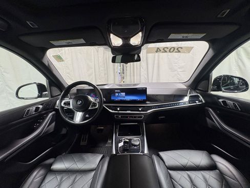 Used 2024 BMW X5 xDrive40i w/ M Sport Package AWD/4WD image 10