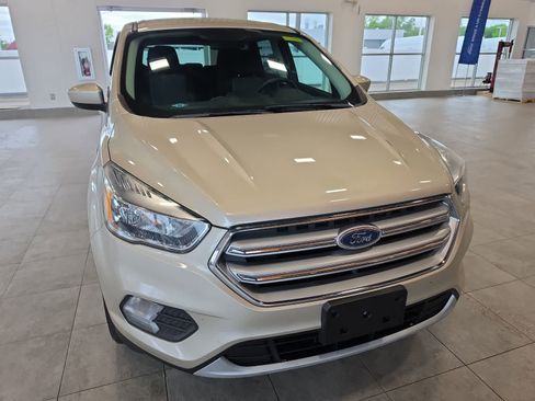 Used 2017 Ford Escape SE AWD/4WD image 4