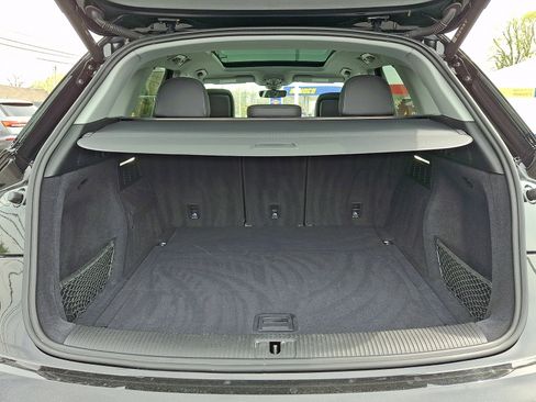 Used 2023 Audi Q5 2.0T Premium w/ Convenience Package image 28