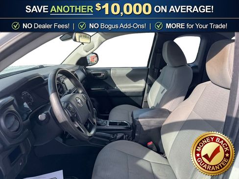 Used 2018 Toyota Tacoma SR image 15