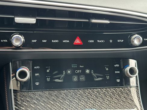 New 2026 Genesis GV70 3.5T Sport Prestige AWD/4WD image 19