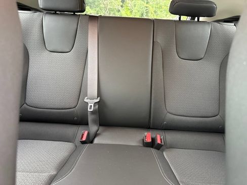 Used 2024 Buick Encore GX Preferred AWD/4WD image 21