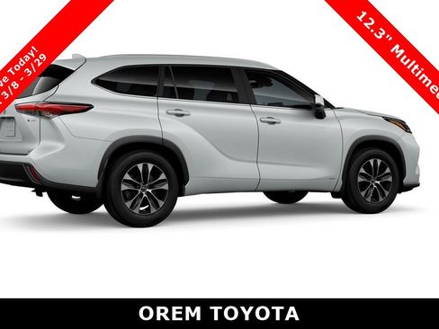 New 2026 Toyota Highlander XLE image 11