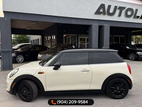 Used 2017 MINI Cooper 2-Door Hardtop image 2