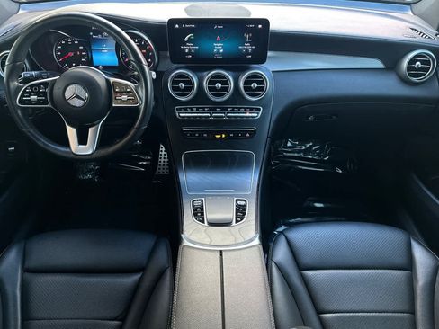 Used 2022 Mercedes-Benz GLC 300 4MATIC image 3